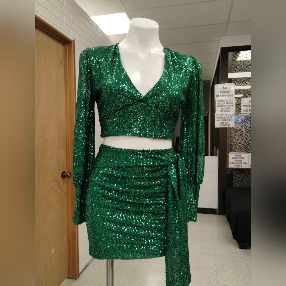 Emerald Sequin Women's Skirt Set